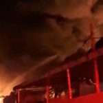 Kebakaran Hebat Di Pergudangan Miami Jakbar 4 Gudang Paket Ludes Terbakar