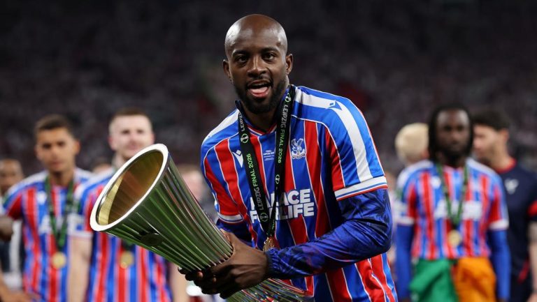 Palace Juara Conference League Sindir Pedas Bos Nottingham Forest