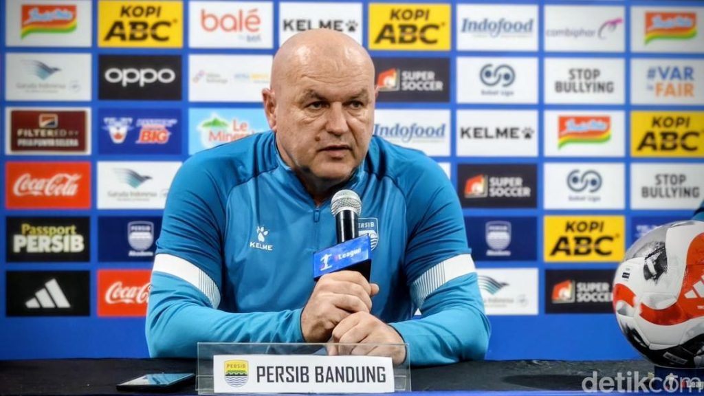 Resmi Bojan Hodak Lepas Jabatan Pelatih Persib Ambil Peran Baru