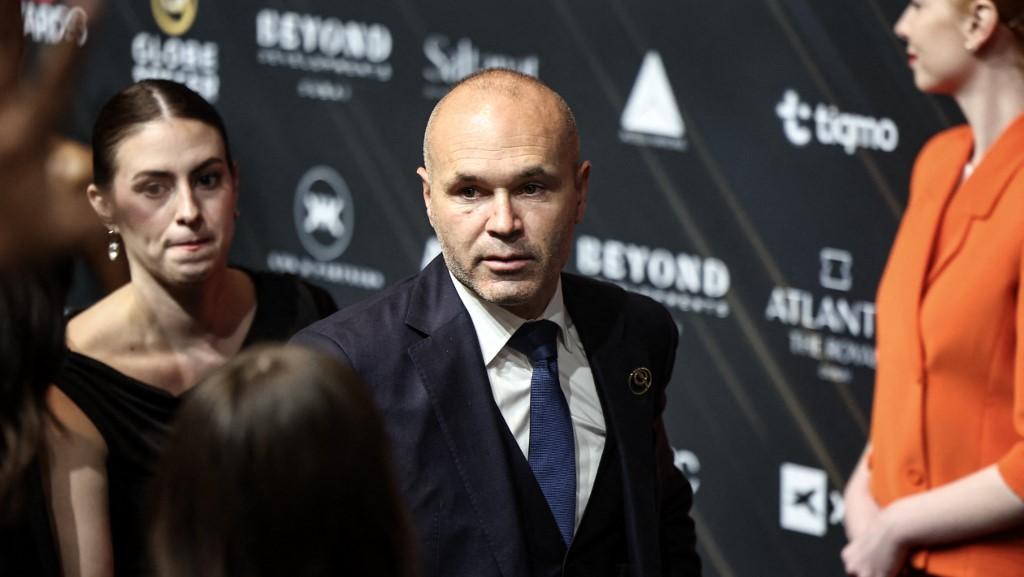 Iniesta Kini Jadi Pelatih Klub Timur Tengah